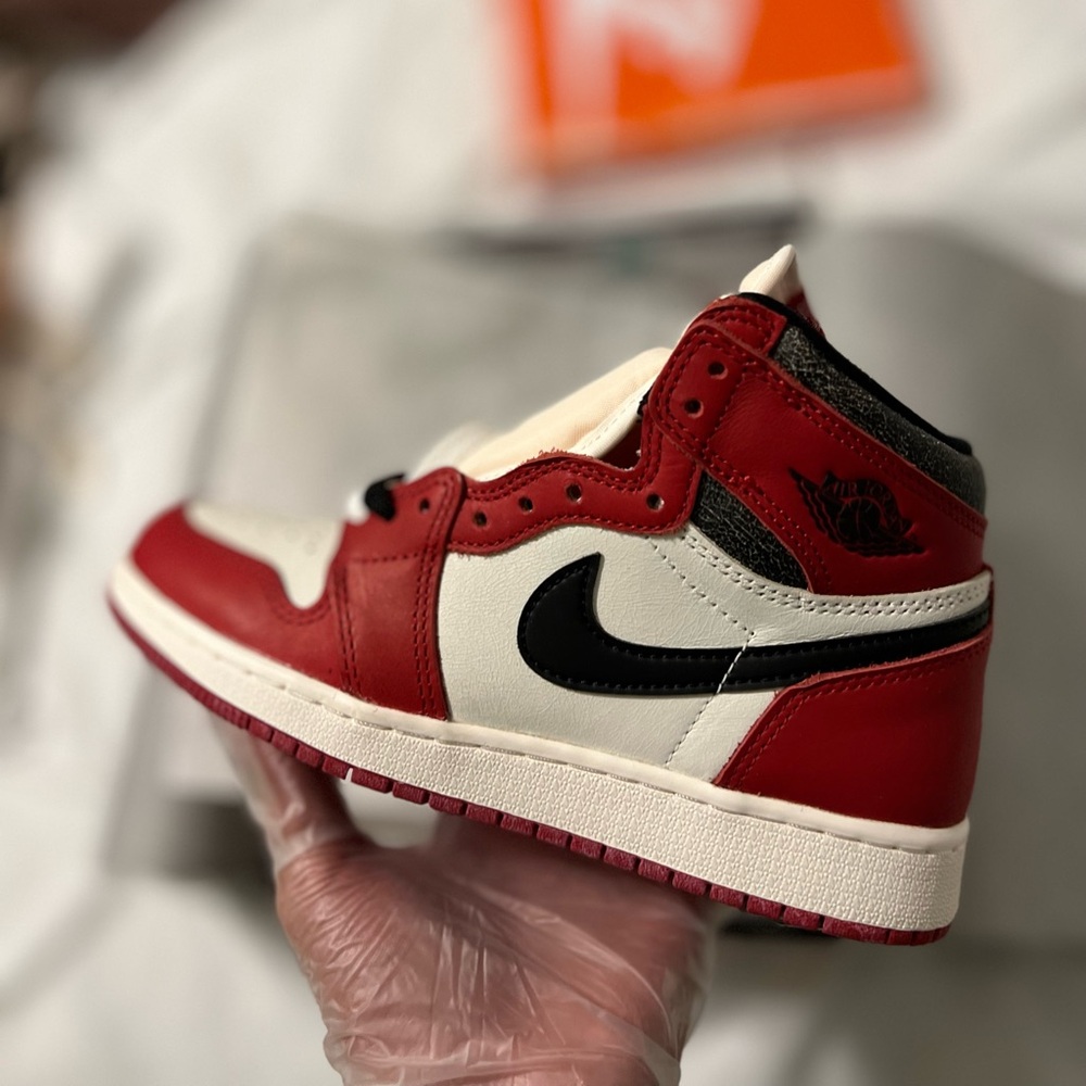 Jordan Retro 1 High Red